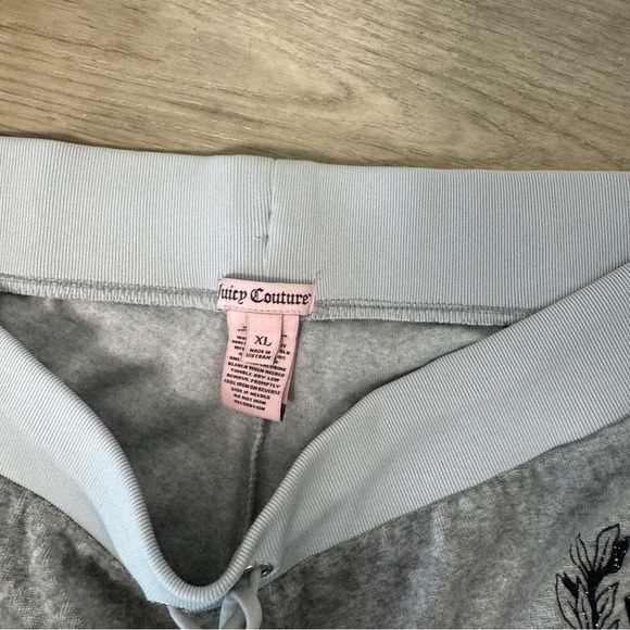 Juicy couture grey velour sweatpants - Picture 3 of 4